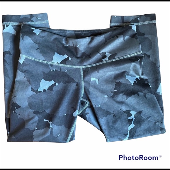 Lululemon Wunder Under Crop II Palm Party, Sz 6 - Picture 2 of 11